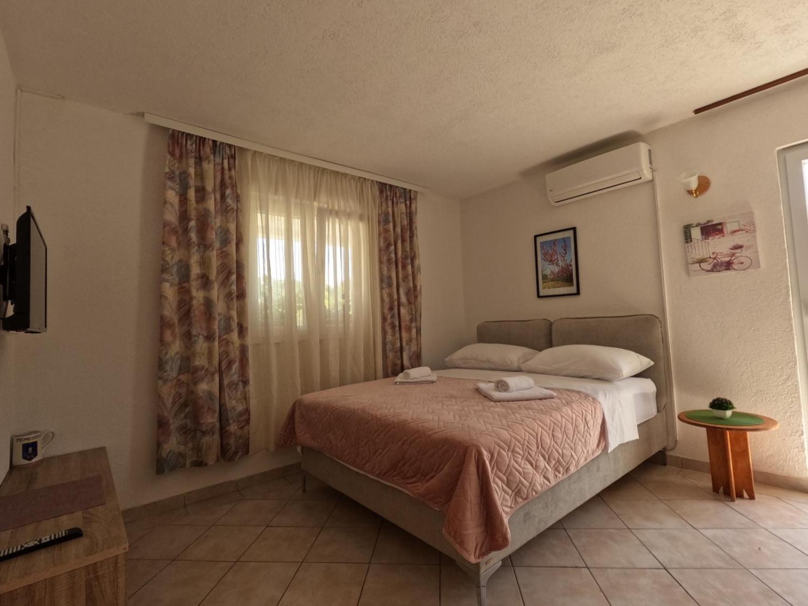 Apartmani Lena Šibenik Esterno foto