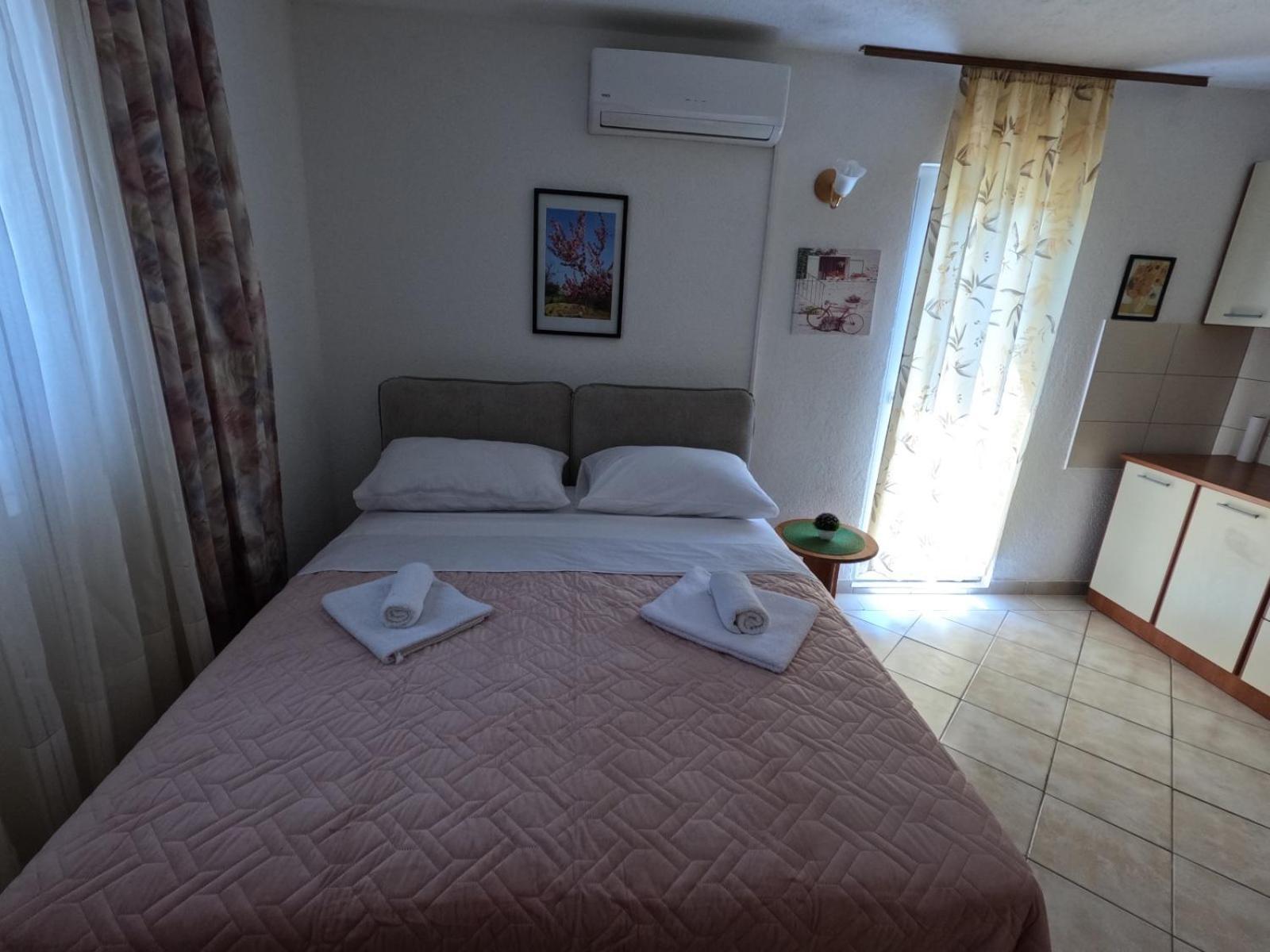 Apartmani Lena Šibenik Esterno foto