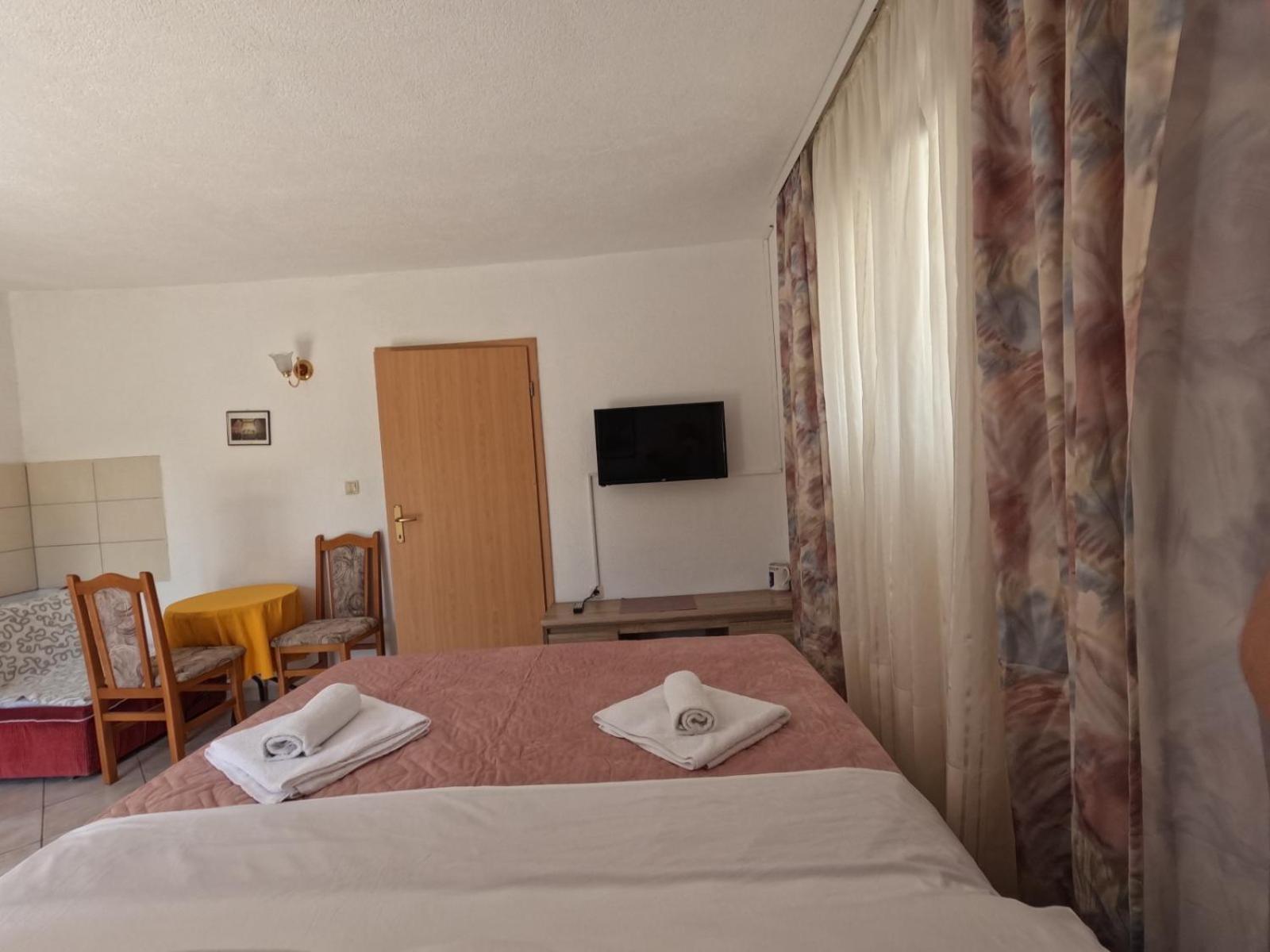Apartmani Lena Šibenik Esterno foto